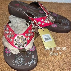 NWT Montana West flip flop sandal
